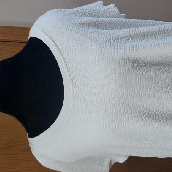 Soft surroundings textured white short sleeve with lace inset back - Picture 2 of 7